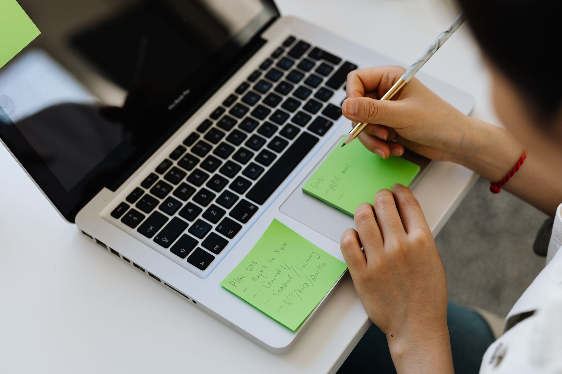 How to schedule posts across social networks